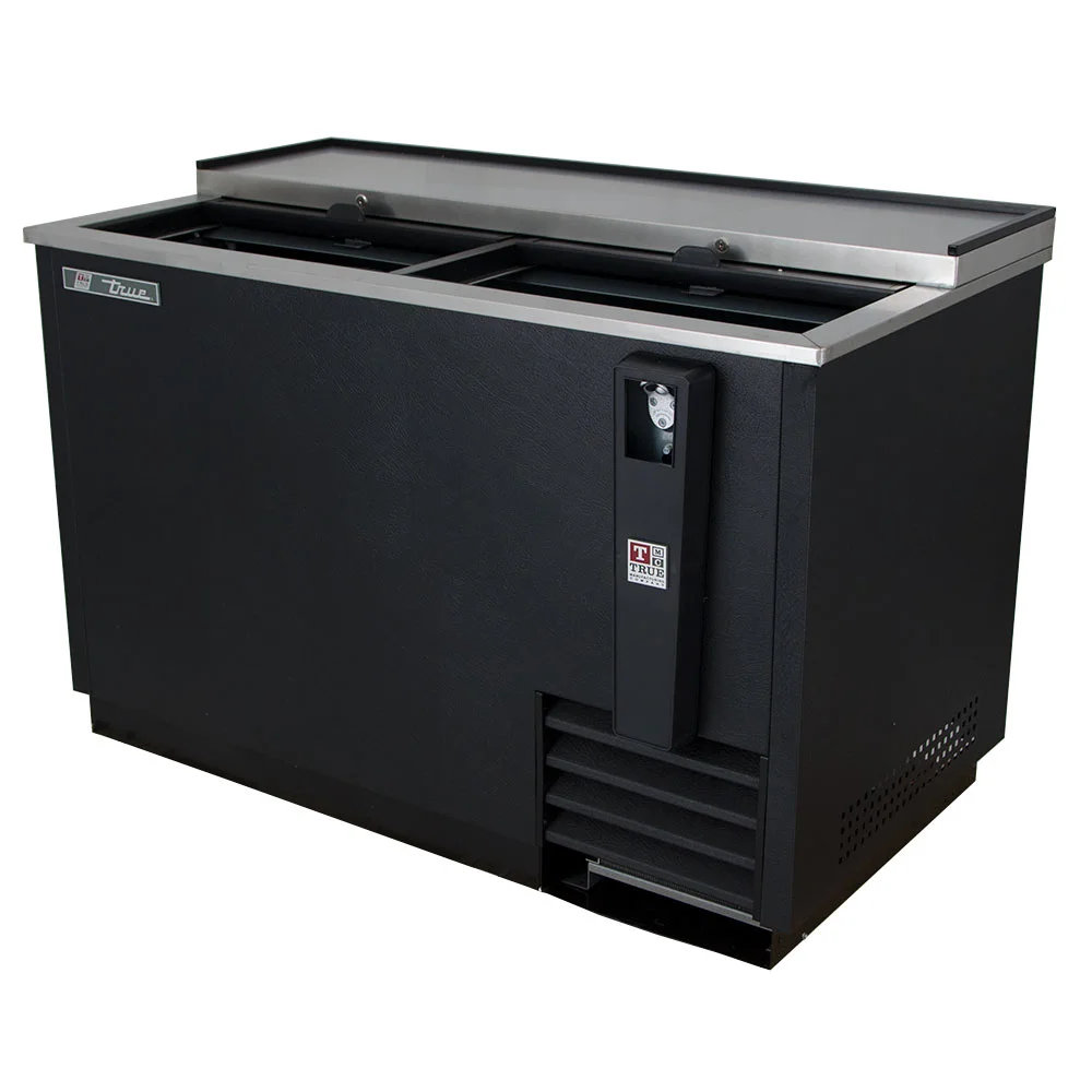 True TD-50-18-HC 50" Forced Air Bottle Cooler - Holds (396) 12 oz Bottles, Lid Locks, 115v