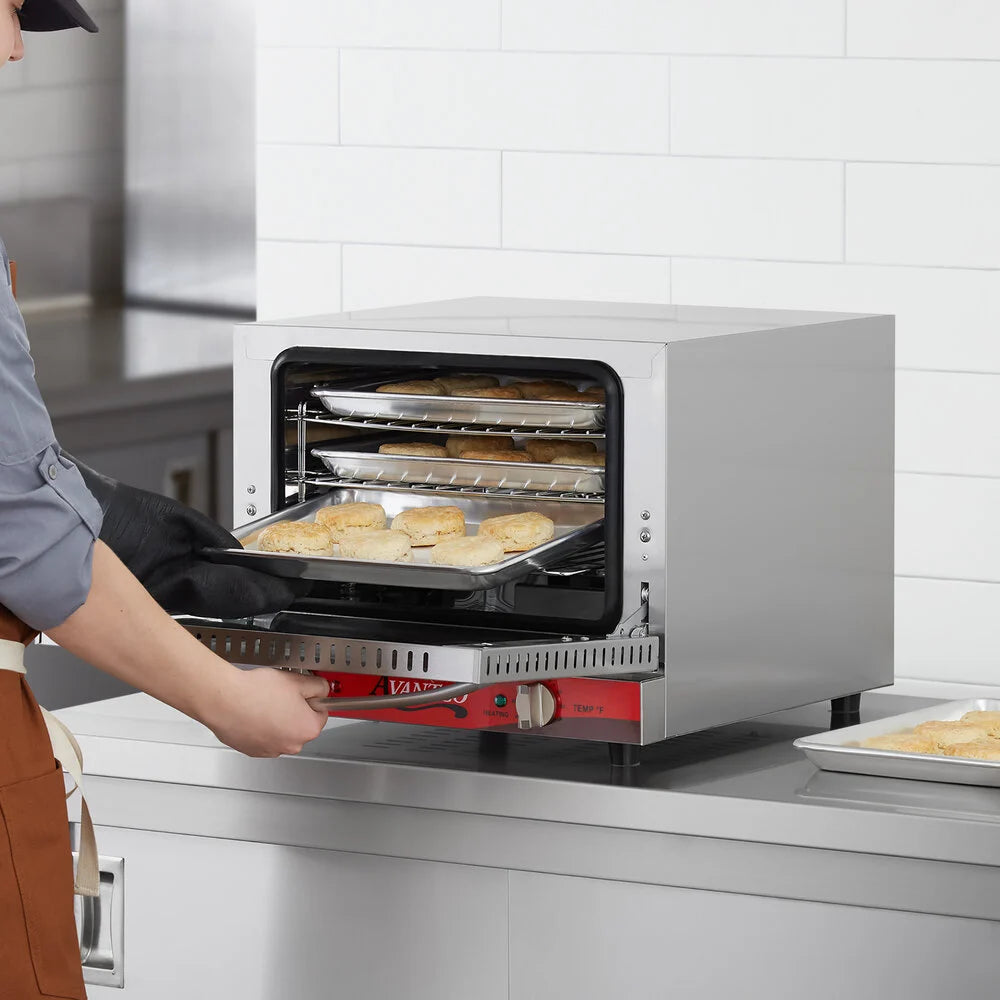 Avantco CO-14 Countertop Convection Oven Quarter Size 0.8 Cu. Ft. 120V 1440W