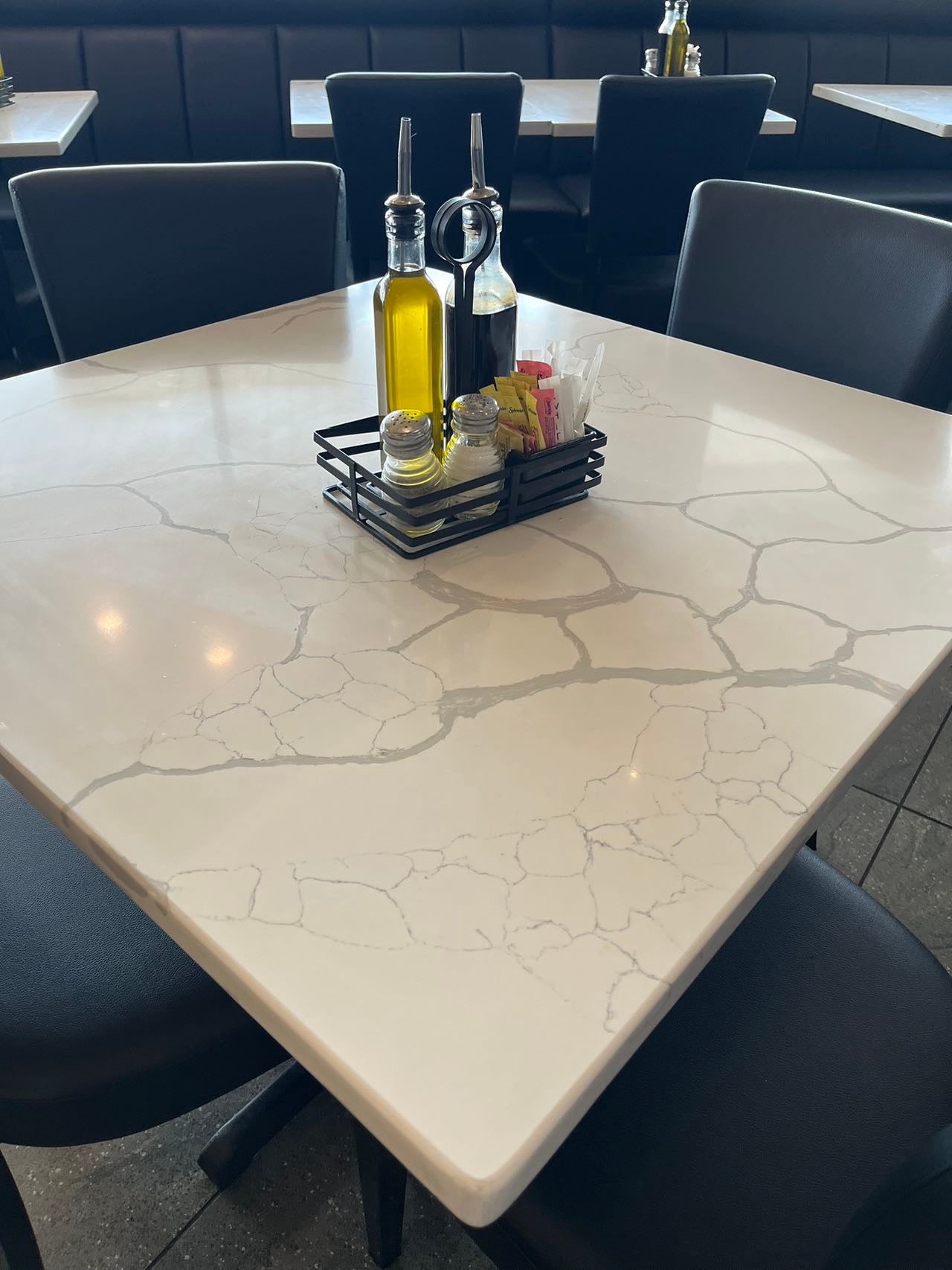 Metro Quartz Tabletop Rectangular 30" x 48"