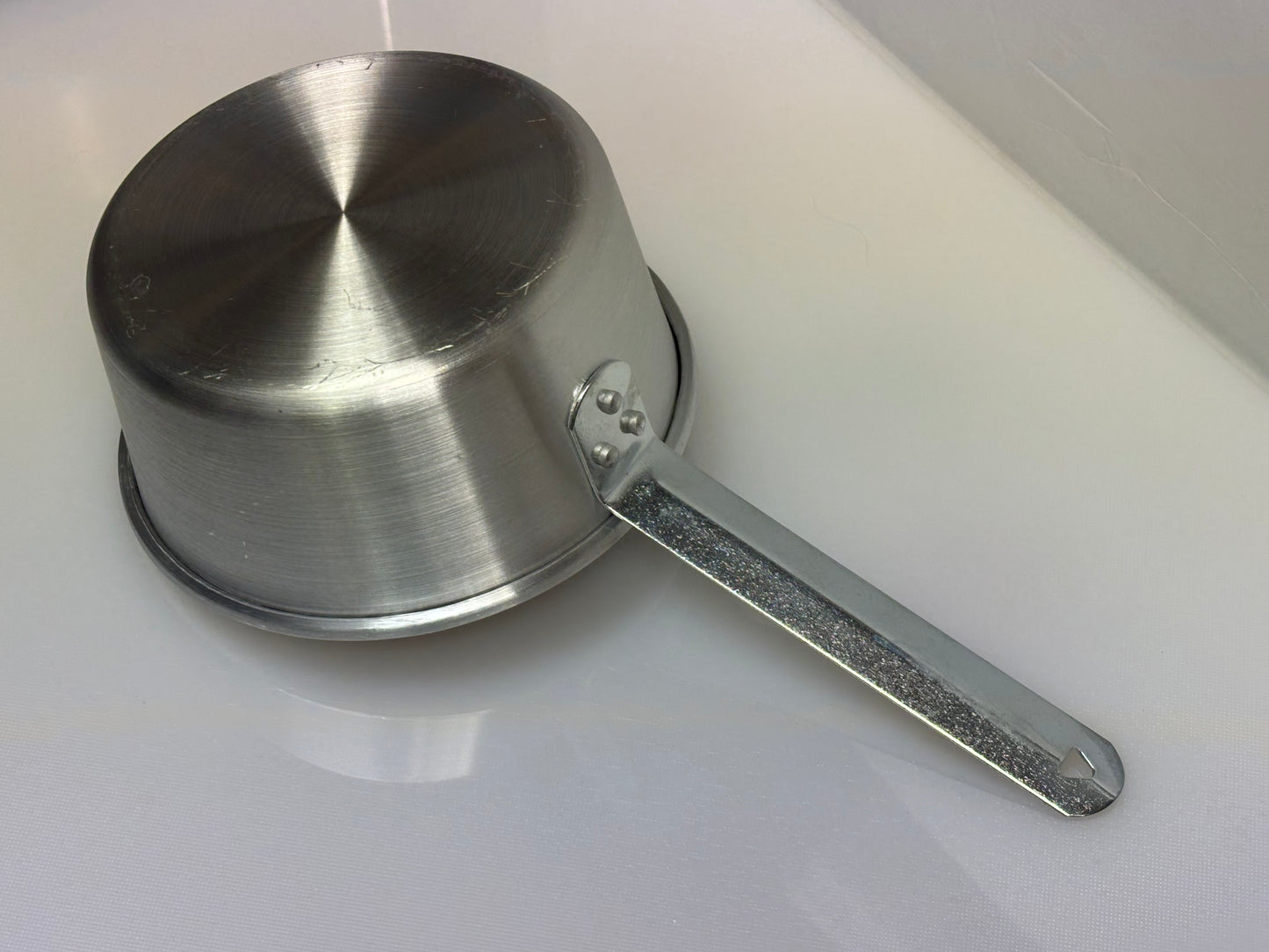 Powah ALWP-2   2QT Tapered Aluminum Sauce Pan 7-1/2" Top Dia x 3-1/2"H, Flat Handle